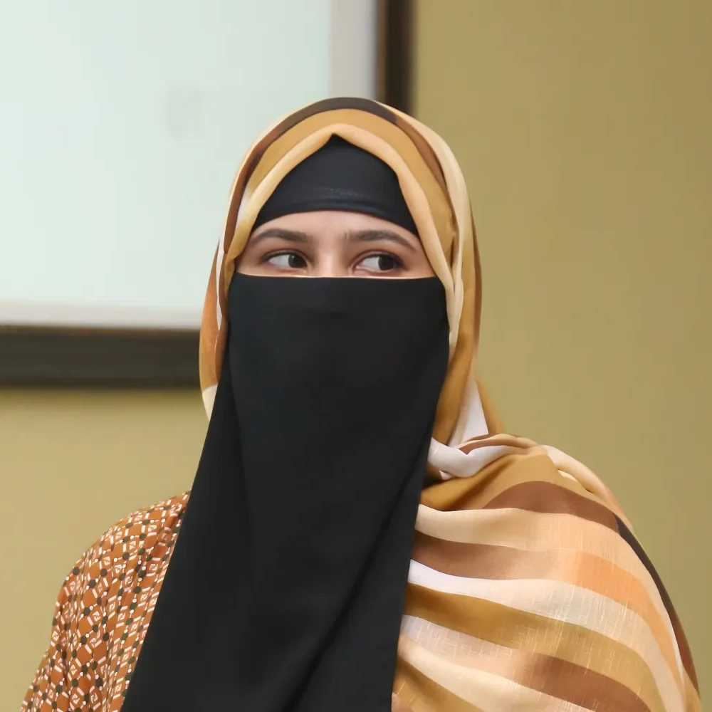 AI Digital Marketing Teacher Sehrish Khan